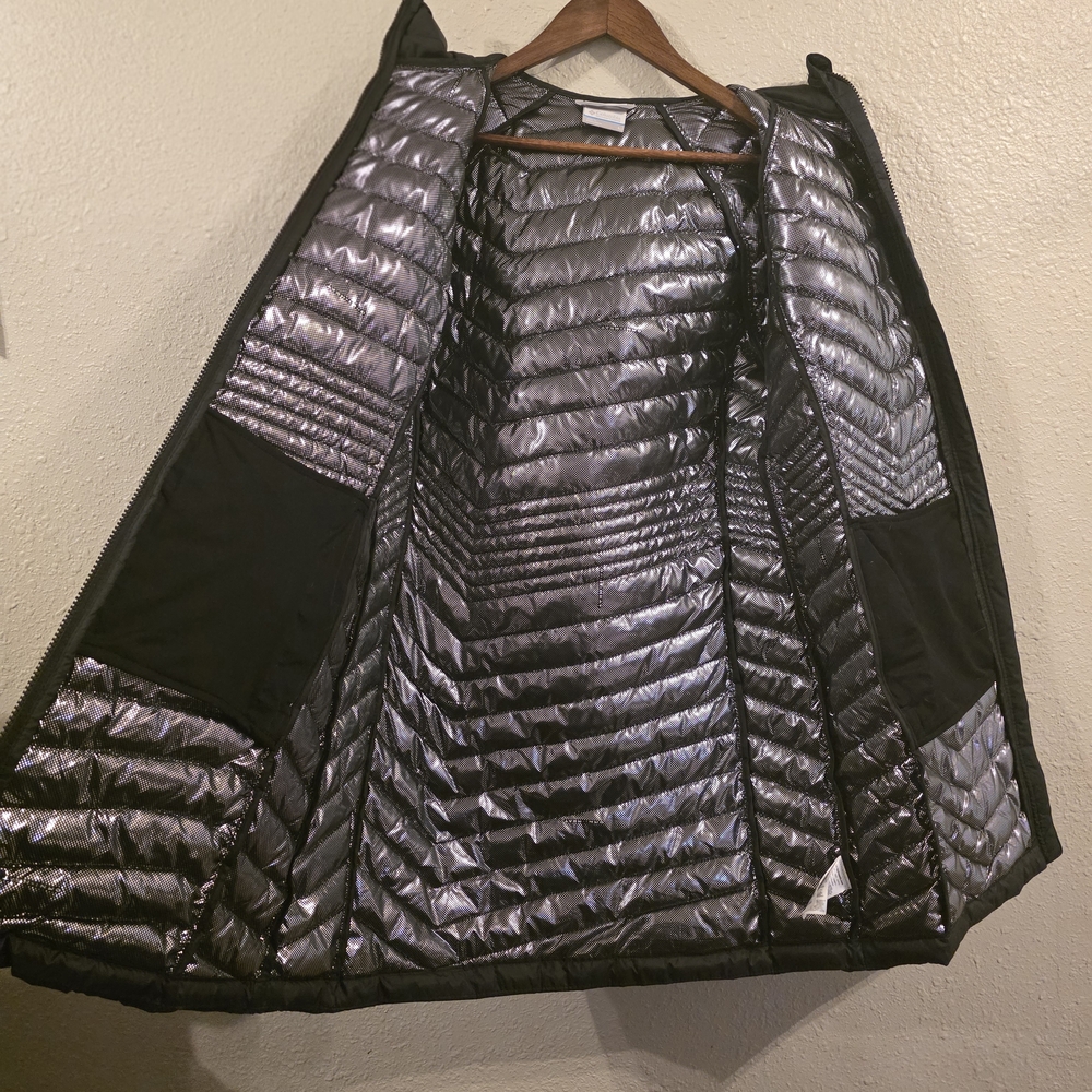 Women's Columbia Puffer Jacket - Picture 4 of 7